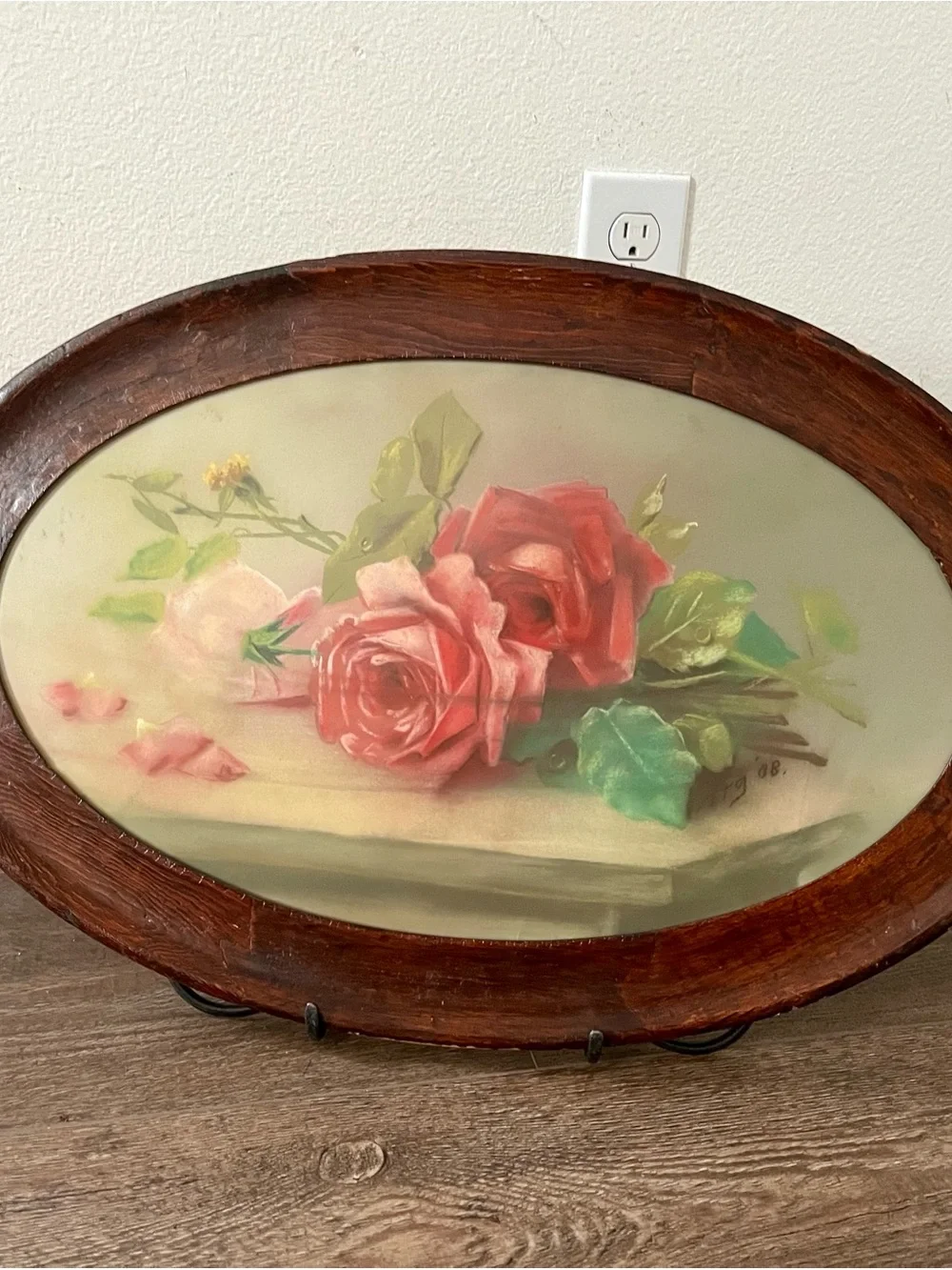 Vintage Oval Floral Artwork Pink And Red Roses Set Within Dark Wood Frame 15/23”